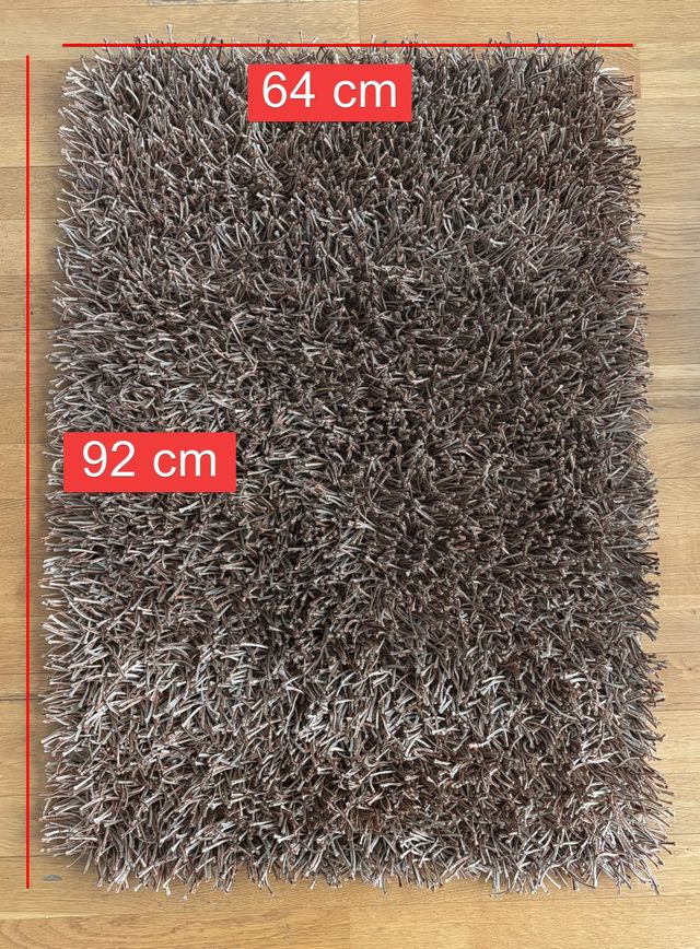 Alfombra pelo largo marrón
