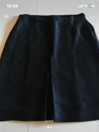 Falda negra viscosa con brillo