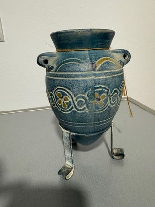 Jarrón de cerámica hecho a mano estilo canario