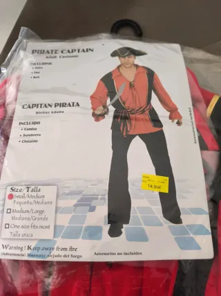 Disfraces piratas (hombre y mujer)