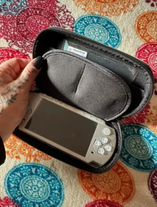 Playstation Portable PSP Slim & Lite Argento