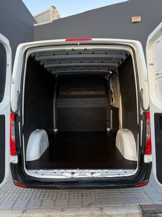 Mercedes-Benz Sprinter L1H1