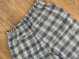 Pantalón de vestir a cuadros con botones