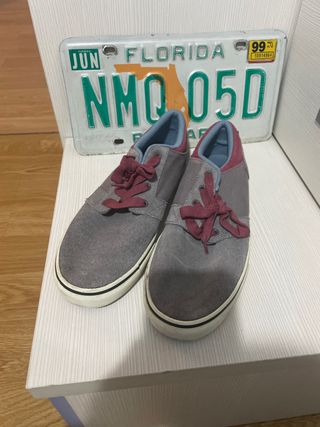 Zapatillas deportivas grises y rojas T41