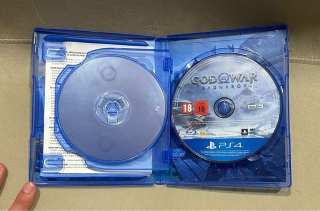 God of War y God of War Ragnarok PS4