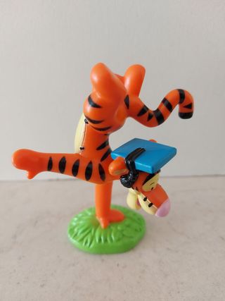 Tigro Disney con cappello laurea