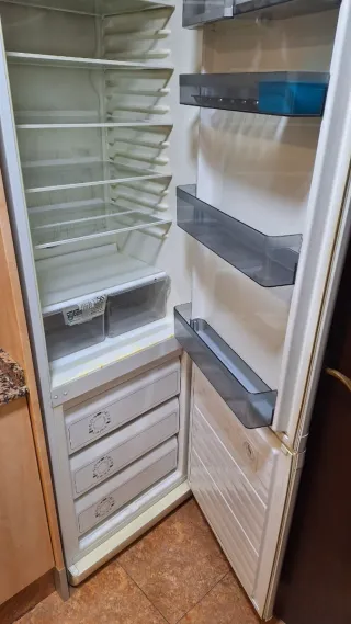 Nevera Siemens blanca en Hospitalet