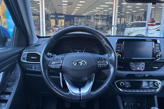 Hyundai i30   1.0 TGDI Tecno Fastback
