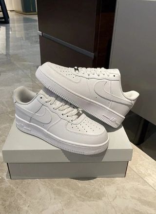 Nike Air Force 1 Low 07 Blancas Talla 43