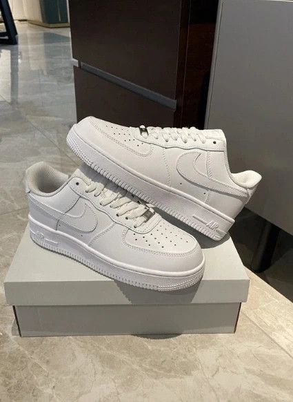 Nike Air Force 1 Low 07 Blancas Talla 43