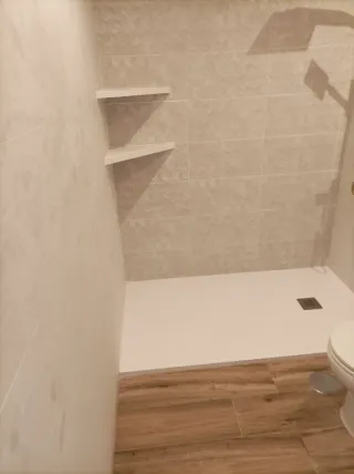 Servicio de albañiles reformas en general,