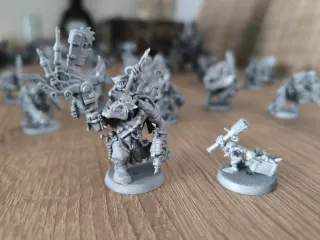 Warhammer 40K-Orkos Start Collecting + Lootas