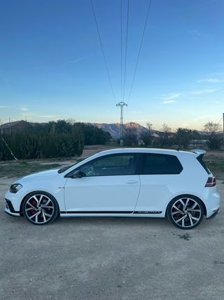 Golf 7 GTI CLUBSPORT (Manual)