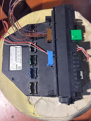 Caja Relés Mercedes W204 Automática