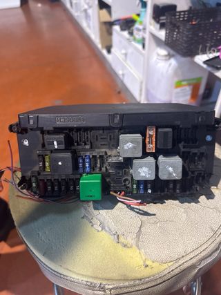 Caja Relés Mercedes W204 Automática