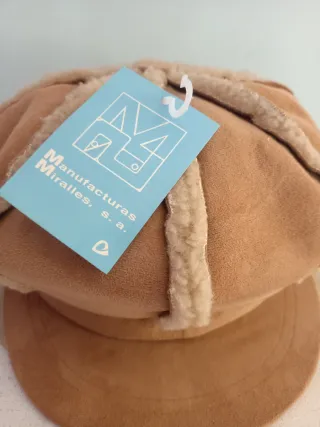 Sombrero piel sintética forrado borrego