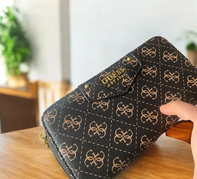 Cartera Guess Marrón y Dorada