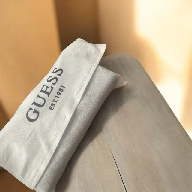 Cartera Guess Marrón y Dorada