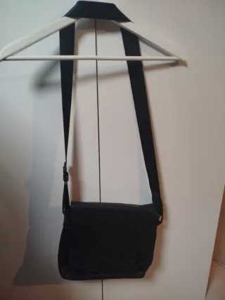 Bandolera Louis Vuitton Negra