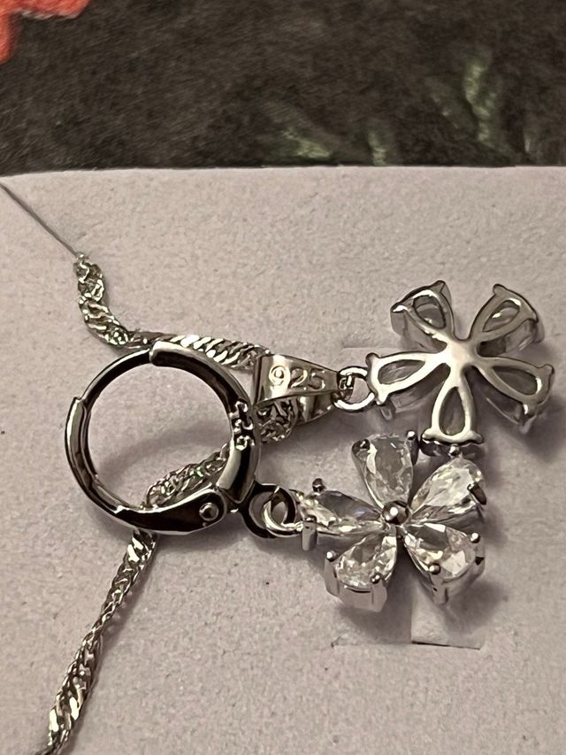 Conjunto Collar y Pendientes Flor Circonita