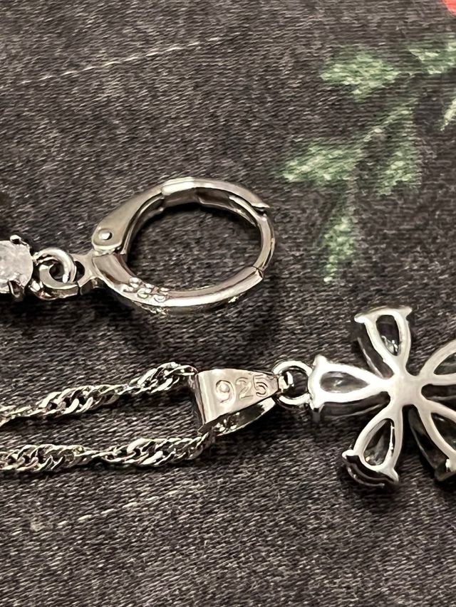 Conjunto Collar y Pendientes Flor Circonita