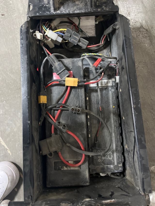 Patinete eléctrico LOVEX con holgura manillar