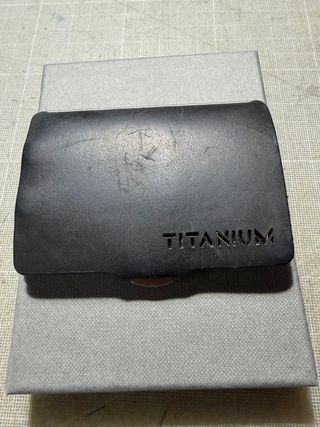 Cartera i-clip Titanium Negra/Gris