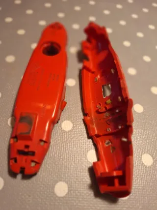 Carrocerías rojo y verde ferrari scalextric triang