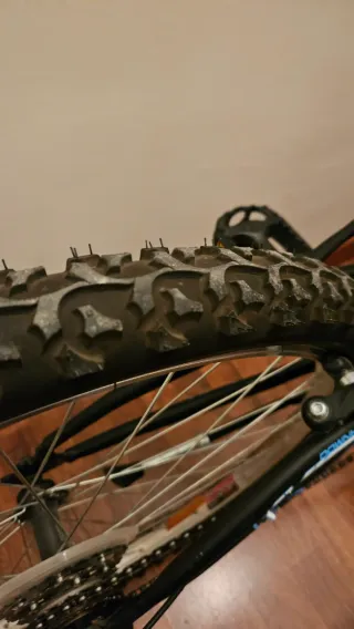 Bicicleta Montaña 26 pulgadas  Avigo como nueva