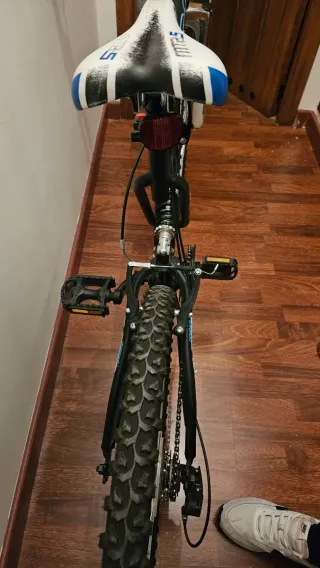 Bicicleta Montaña 26 pulgadas  Avigo como nueva