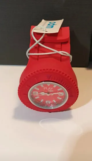 Reloj O.M.D. Rojo