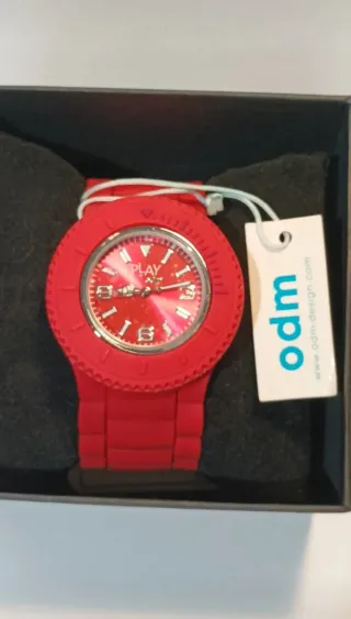 Reloj O.M.D. Rojo