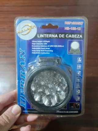 Linterna de Cabeza de 12 led. Nueva, sin abrir.