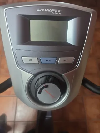 Bicicleta Estática Gris y Negra