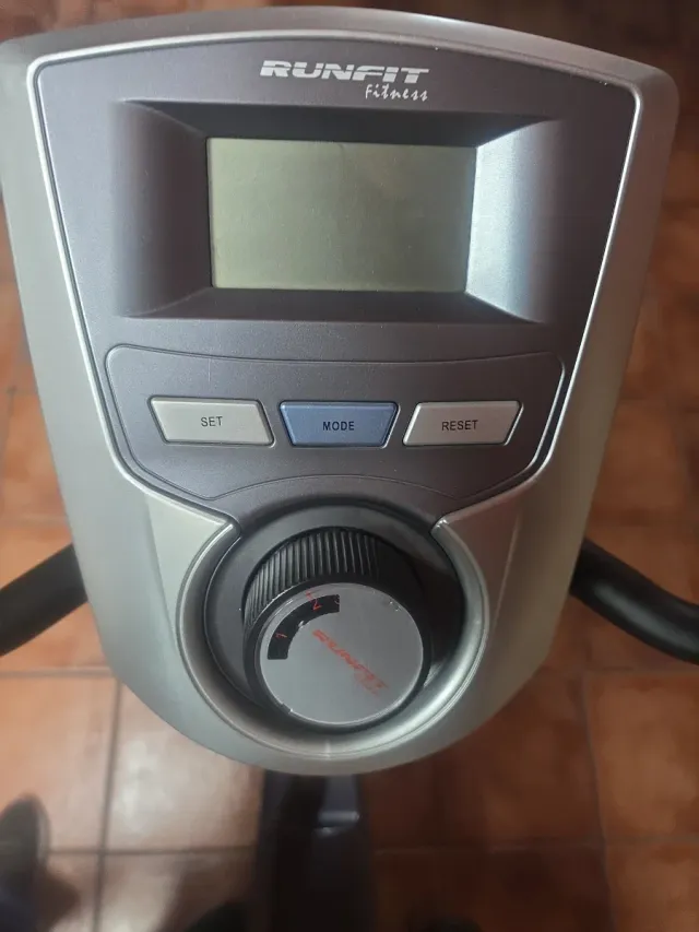 Bicicleta Estática Gris y Negra