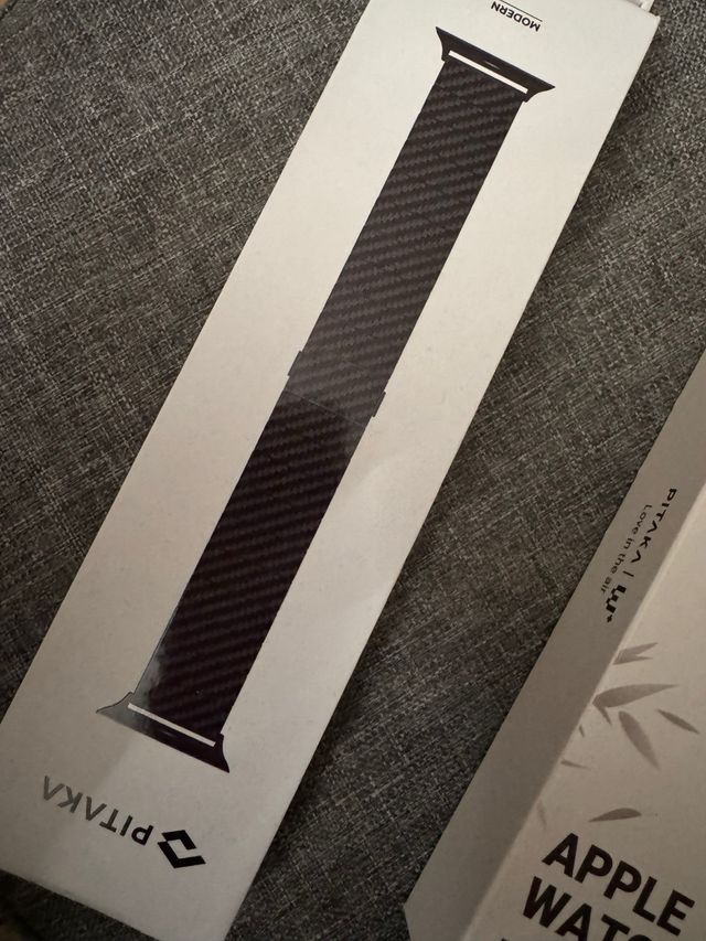 Pitaka Cinturino Apple Watch Carbonio sono due