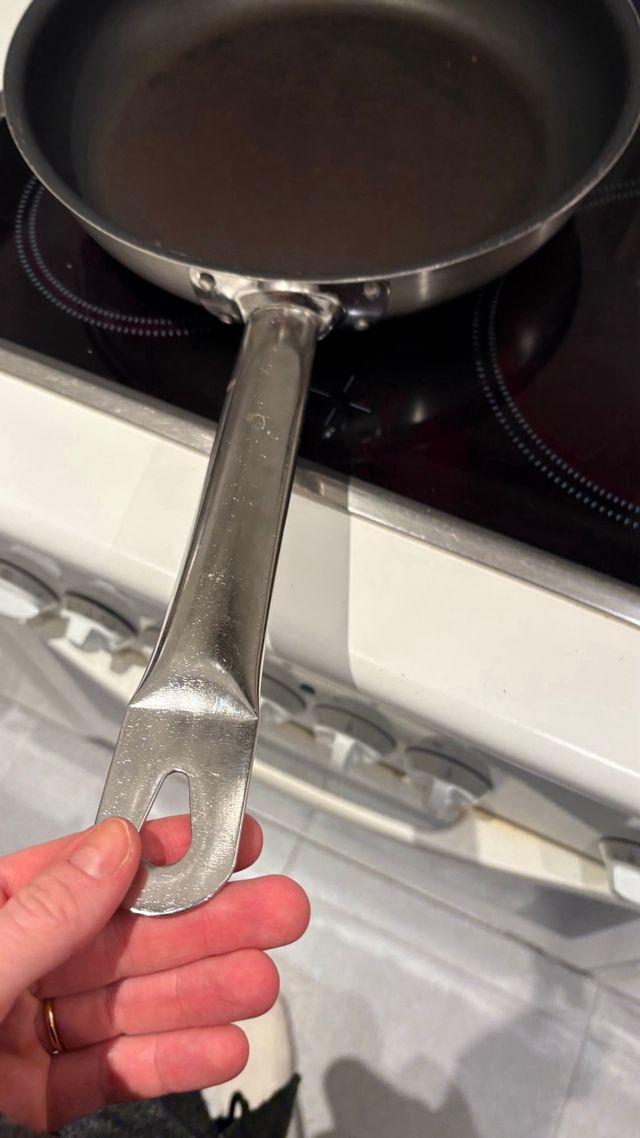 Sartén Paderno Negra y Plateada