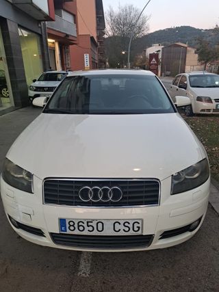 Audi A3 2.0TDI 140cv AUTOMÁTICO CON LEVAS