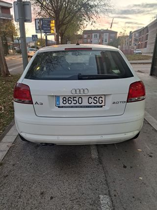 Audi A3 2.0TDI 140cv AUTOMÁTICO CON LEVAS