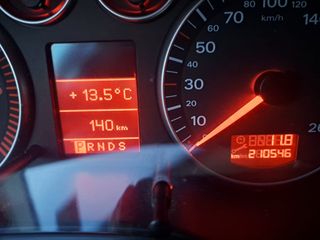 Audi A3 2.0TDI 140cv AUTOMÁTICO CON LEVAS