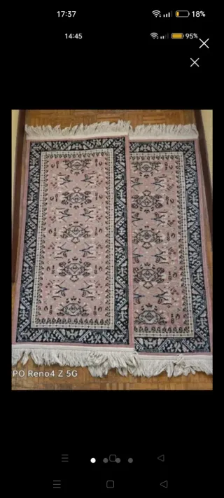 Tappeti ai piedi del letto