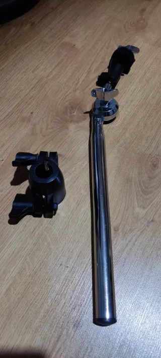 Brazo plato + abrazadera para rack