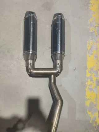 Escape Yamaha FZ600 2008 Doble Carbono