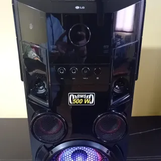 Equipo de Sonido LG Portátil 500W