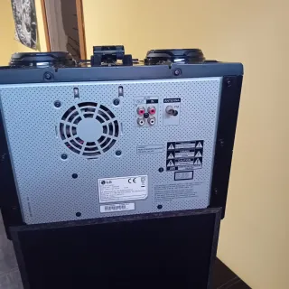 Equipo de Sonido LG Portátil 500W