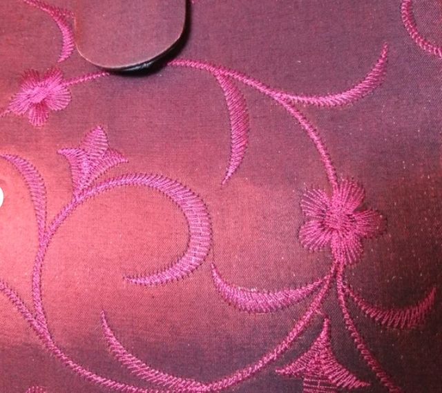 Bolsito de fiesta burdeos