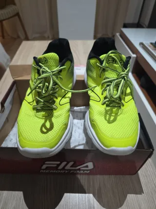 Zapatillas Fila Talla 40 Verde y Negro