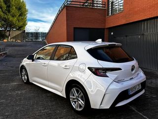 Toyota Corolla 1.8 125H BUSINESS