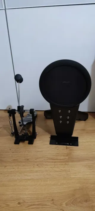Bombo electrónico y pedal