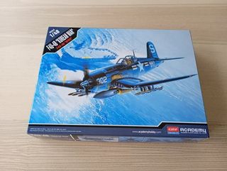 F4U-4B CORSAIR MAQUETA ACADEMY 1/48